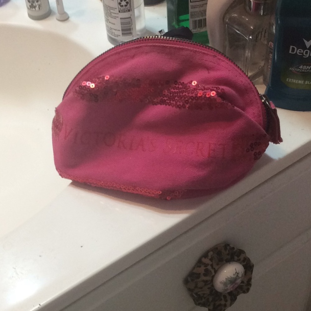 Simple make up bag